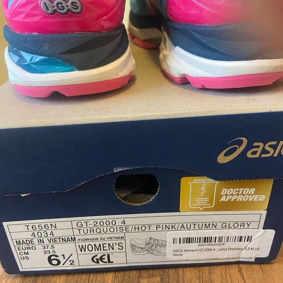 ASICS Women's GT-2000 4 Running Shoe, Turquoise/Hot Pink/Navy, 6.5 M - Picture 3 of 6